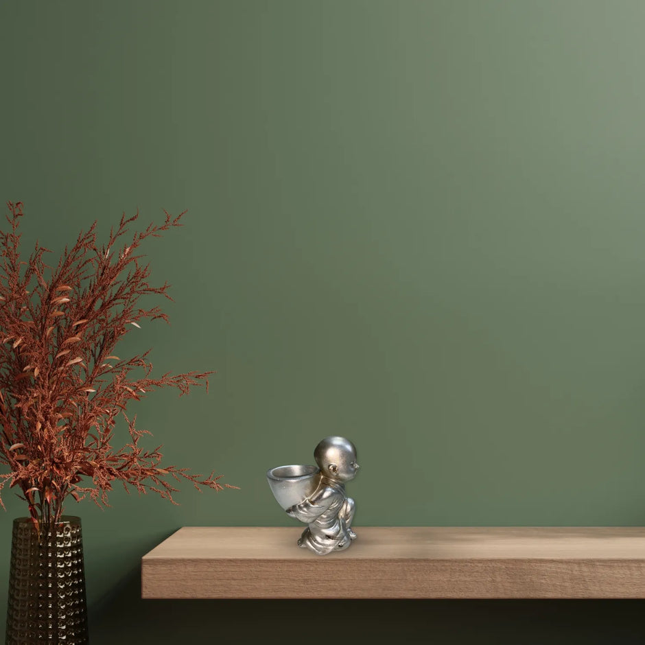 Monje Dorado Decorativo con Cuenco Zen