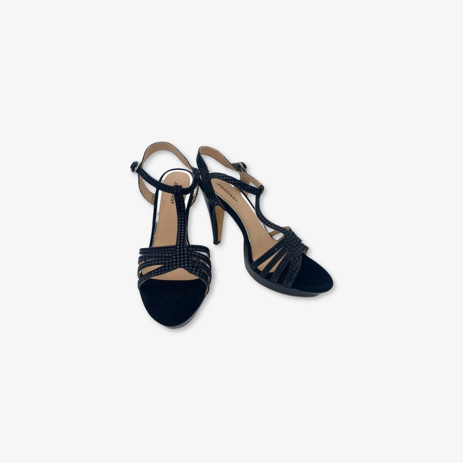 Tacones  para mujer con tiras color negro charol