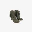 Botines para mujer con detalles colgantes color verde pacay
