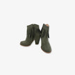 Botines para mujer con detalles colgantes color verde pacay