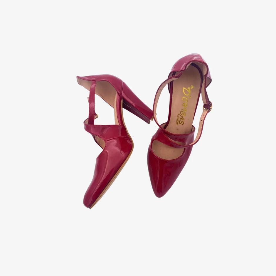 Tacones Cruzados con Tiras color rojo charol
