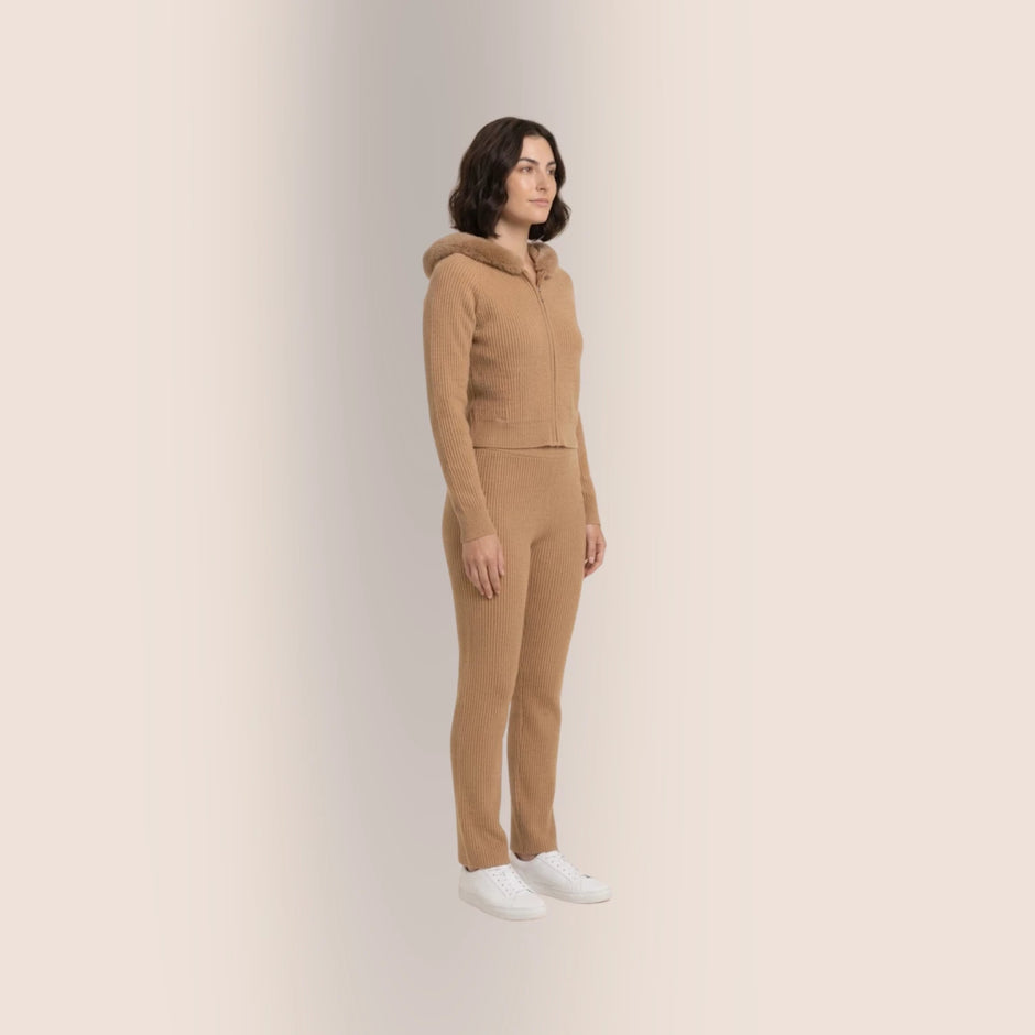 Conjunto Tejido Mujer con Capucha Peluche - Camel