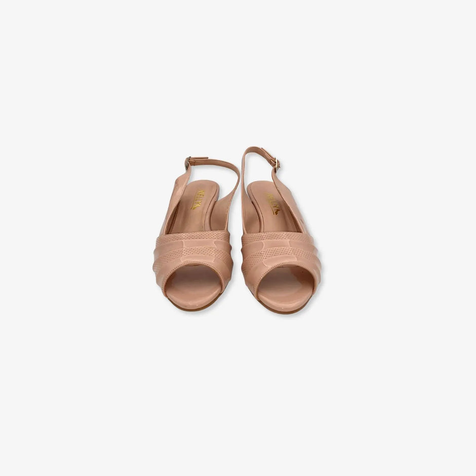 Sandalía de mujer con taco bajo color rosado con punta abierta