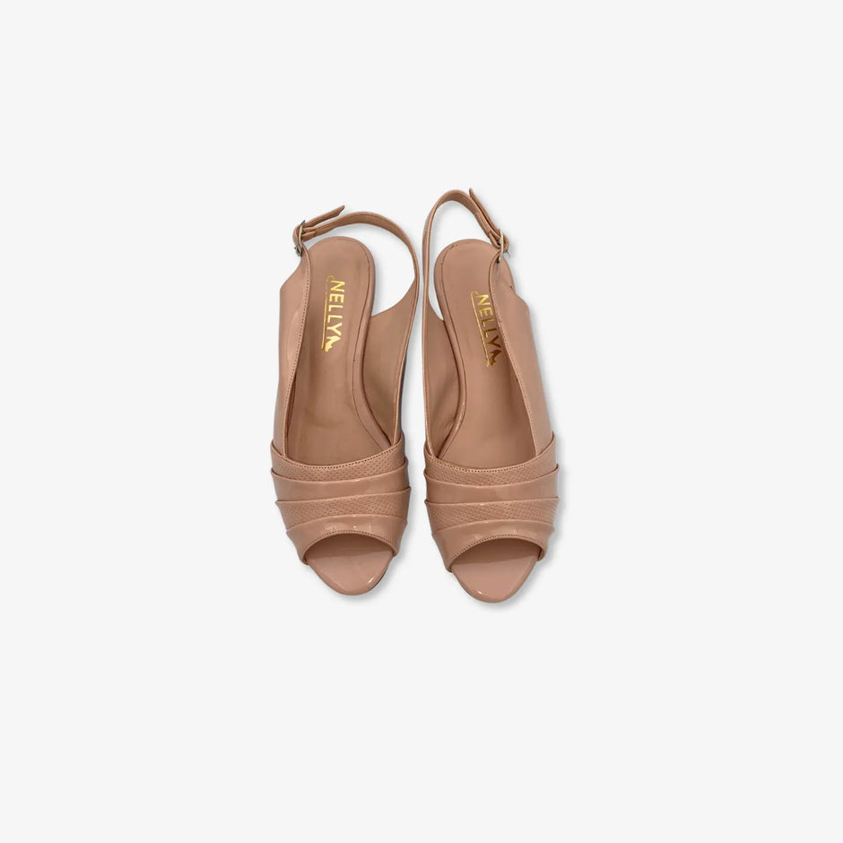 Sandalía de mujer con taco bajo color rosado con punta abierta