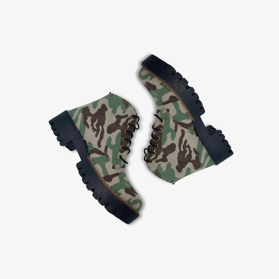 Botines de Camuflaje  con Pasador y  Plataforma para Mujer