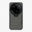 Case CamShield Carbono Xiaomi 15 Ultra en Gris Plateado: diseño en fibra de carbono, tapa de cámara que se abre como parante, compatible con accesorios magnéticos