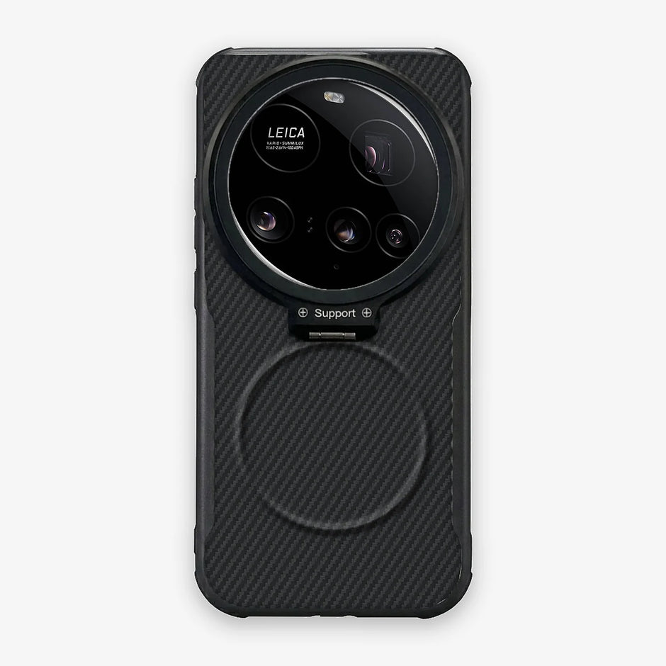 Case CamShield Carbono Xiaomi 15 Ultra en Negro Grafito: diseño en fibra de carbono, tapa de cámara que se abre como parante, compatible con accesorios magnéticos