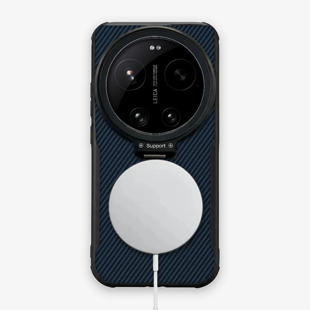 Case CamShield Carbono Xiaomi 17 Ultra en Azul Real: diseño en fibra de carbono, tapa de cámara que se abre como parante, compatible con accesorios magnéticos