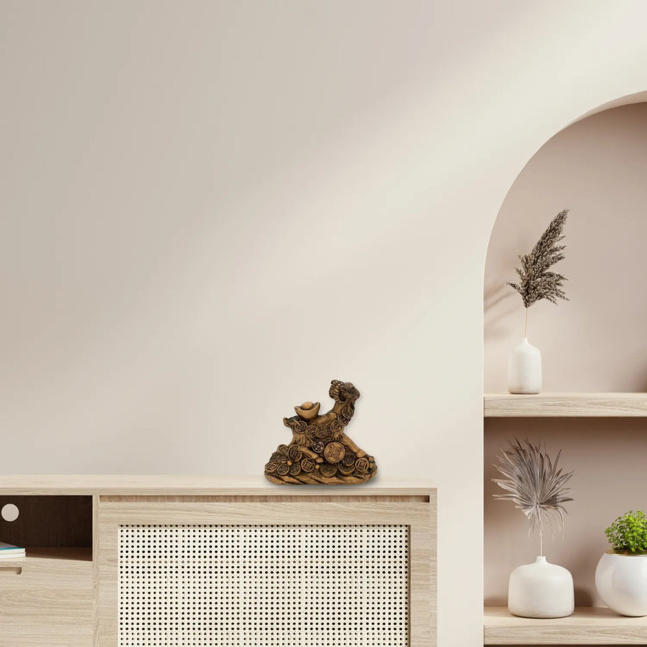 Adorno Estatua Oveja Sobre Monedas