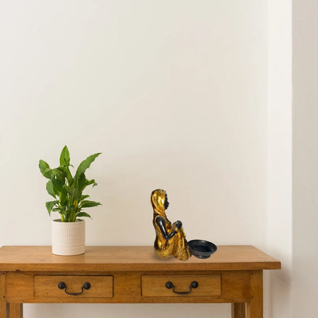 Figura de Estatua Dama Tribal Africana sentada