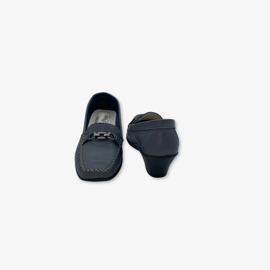 Zapatos Mocasin para mujer con taco color acero con detalle