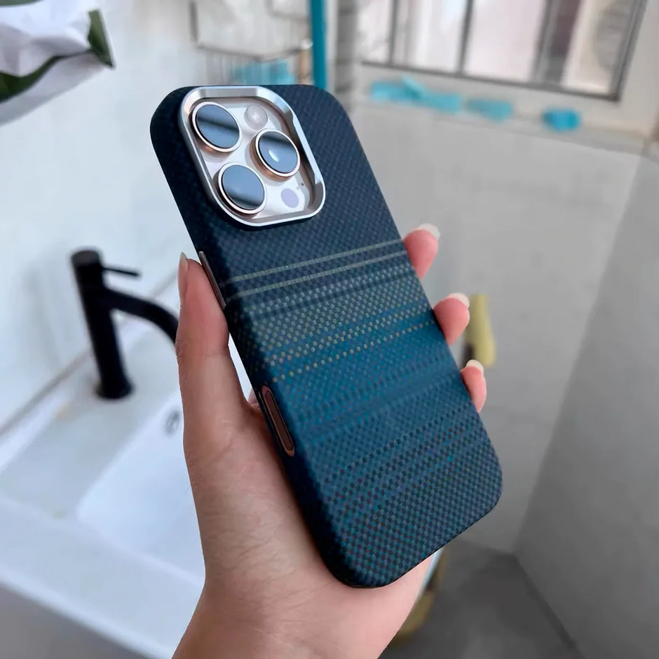 Case Ultra Delgado con Diseño Fibra de Carbono - iPhone 16 Pro Max | Luxo Azul 01