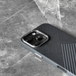 Case Ultra Delgado con Diseño Fibra de Carbono - iPhone 16 Pro Max | Luxo Negro 02